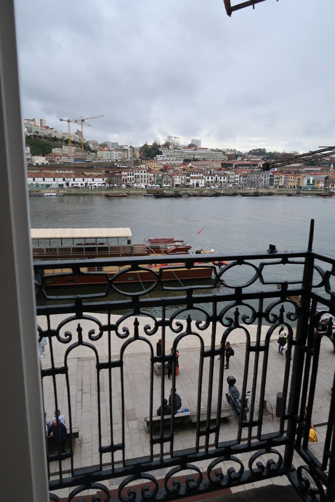 Apartamentos Sobre O Douro Porto Exterior photo